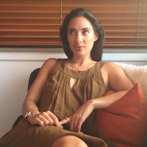 Meet your Posher, Celina - Picture 1 of 1